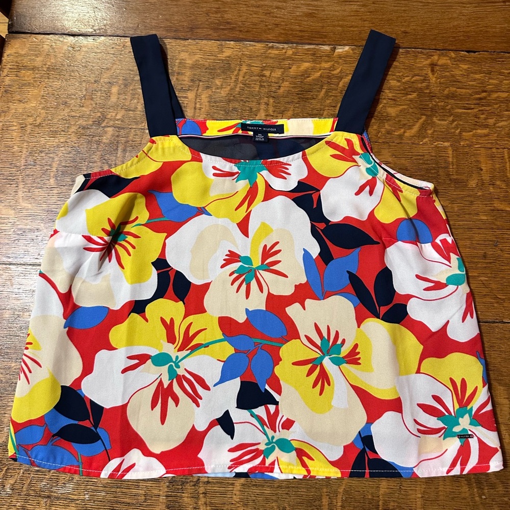 Tommy Hilfiger Size XS Ladies Floral tank lined